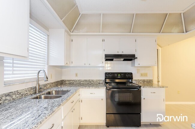 Foto del edificio - 4307 Woodtrail Blvd