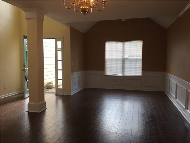 Foto del edificio - 3630 Montrose Pond Walk