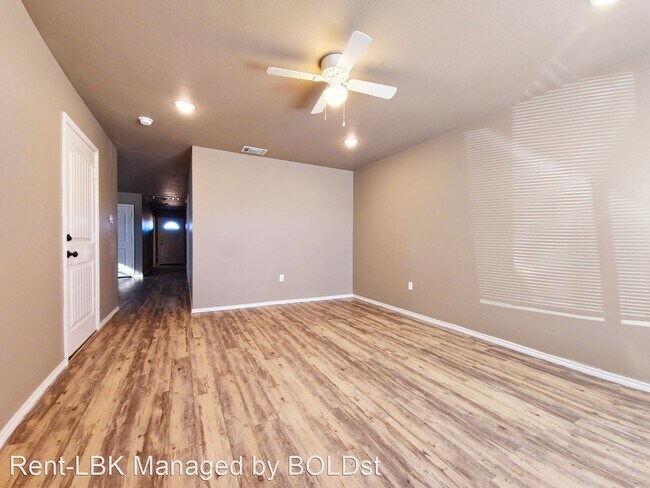 Foto del edificio - 3 br, 2 bath House - 604 Walnut Ave