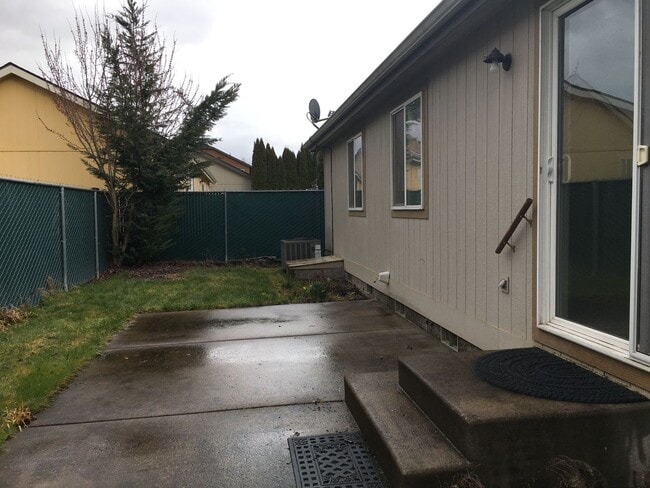 Building Photo - 5293 Bridgewater Dr