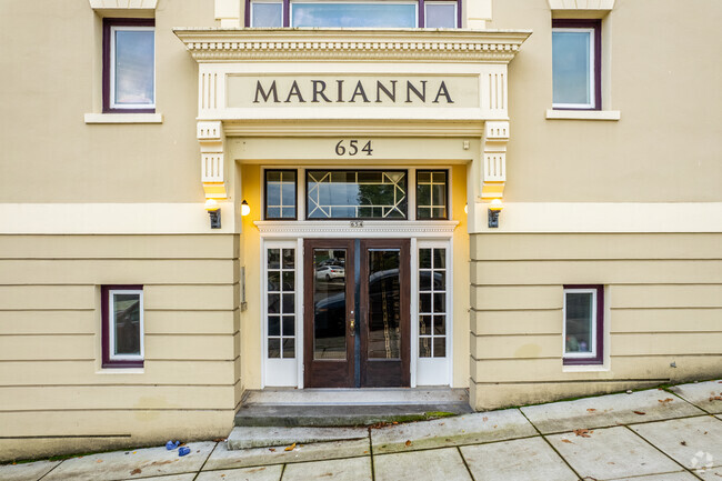 Building Photo - Marianna Apartments