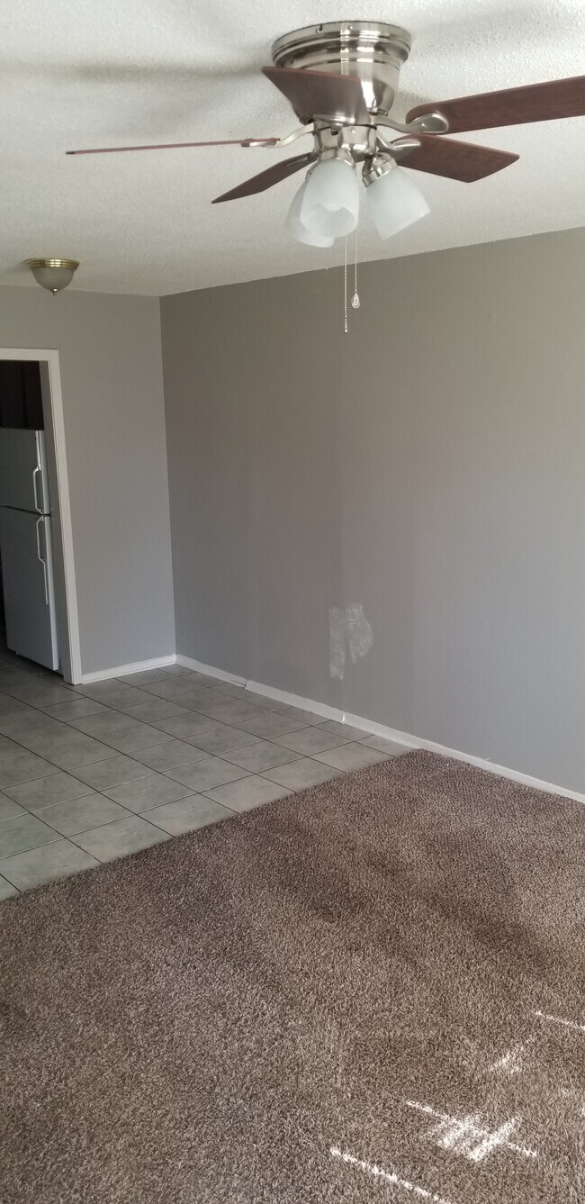 Photo - 1345-47 Halcomb ln 38127 House