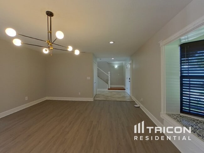 Foto del edificio - 8637 Leighton Dr