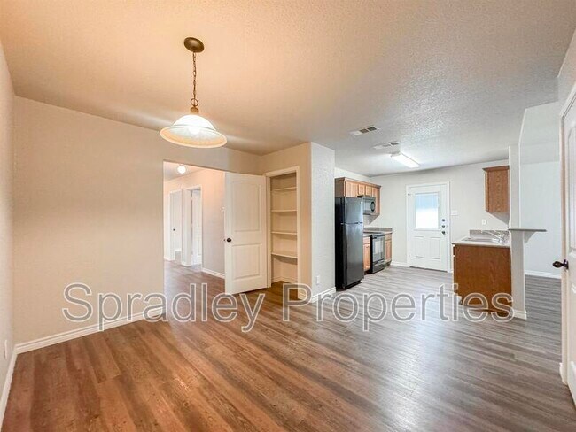 Foto del edificio - 505B Kacie Dr