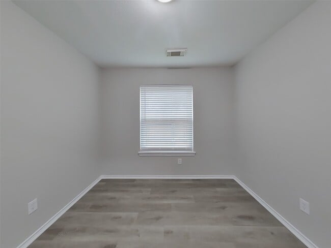 Building Photo - 19403 Misty Cove Dr