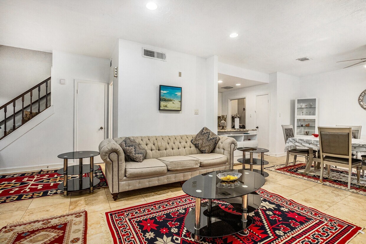 Foto del edificio - 800 Country Pl Dr