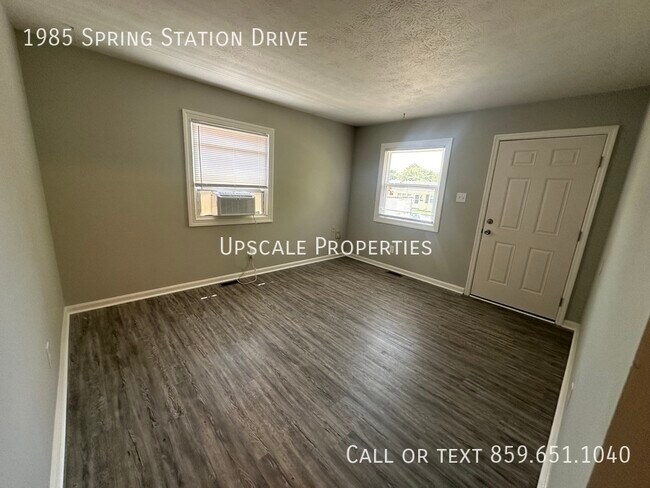 Foto del edificio - 1985 Spring Station Dr