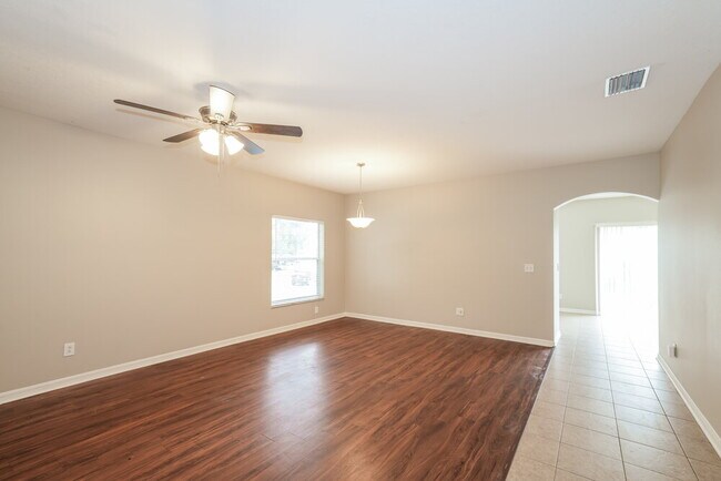 Foto del edificio - 3202 Shamrock Park Pl