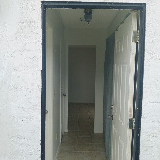 Foto del edificio - 153 Alderwood Dr