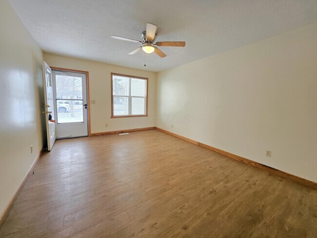 Foto del edificio - 101 Andrew Ct E