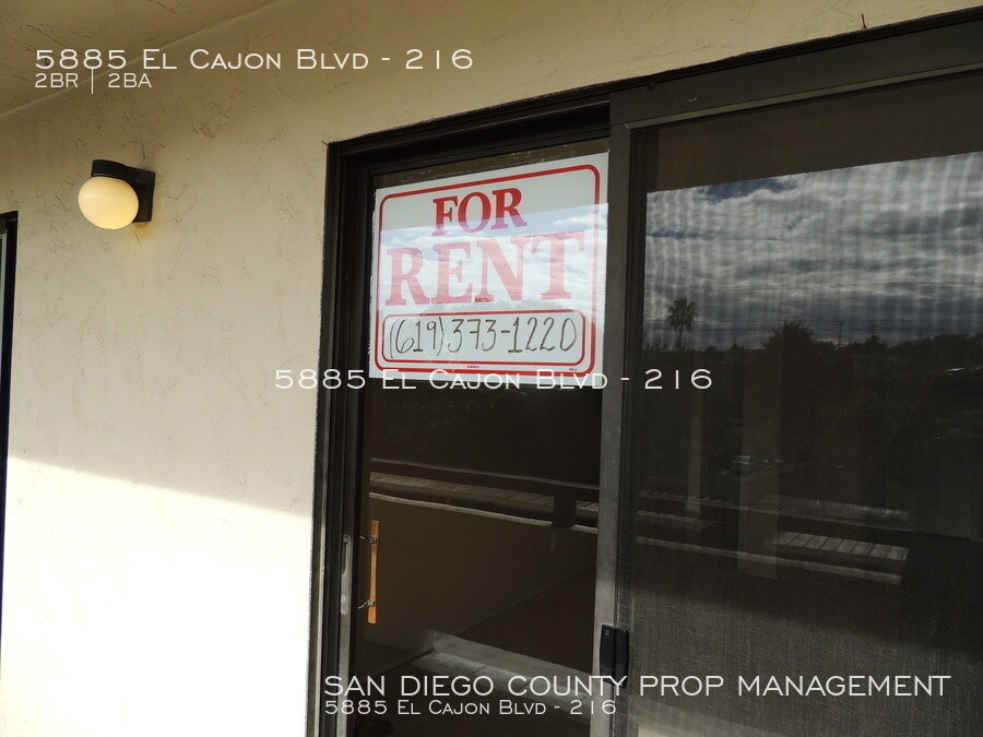 Building Photo - Large 2bed condo with pool/parking etc