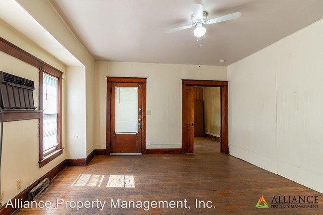 Building Photo - 1010 Osage St