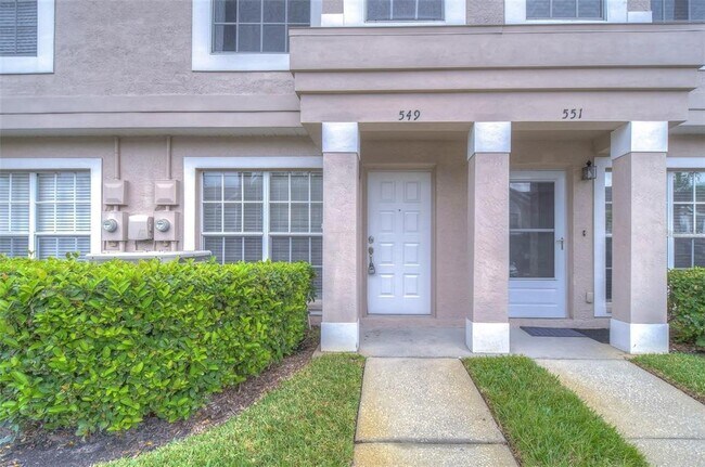 Foto del edificio - 549 Kensington Lake Cir