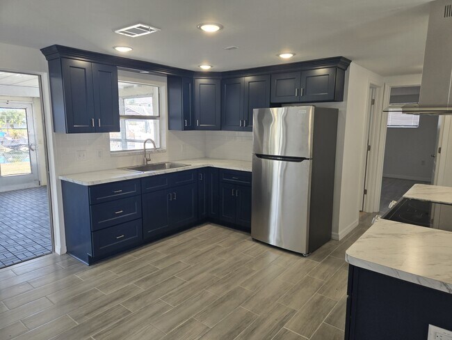 Foto del edificio - 13311 Susan Dr