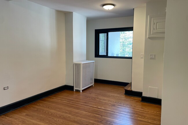 Building Photo - 12 Pine Hill Rd