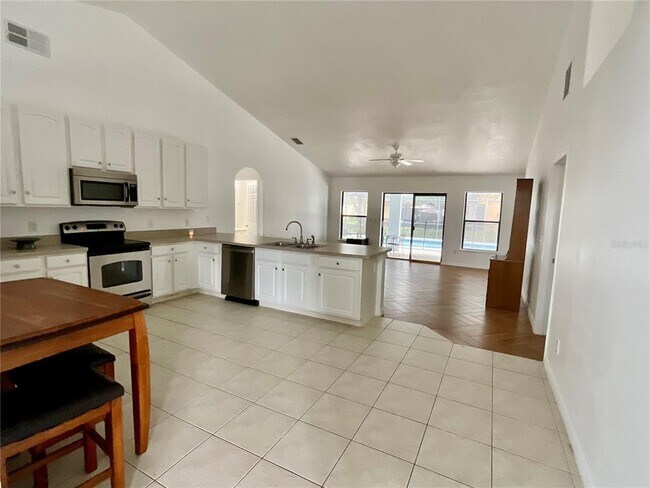 Foto del edificio - 511 Coventry Rd