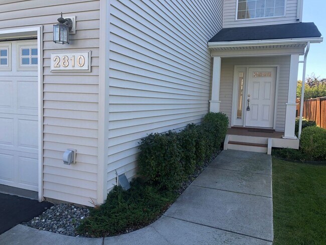 Foto del edificio - 3 Bed / 2.5 Bath Townhouse in Southport Ne...