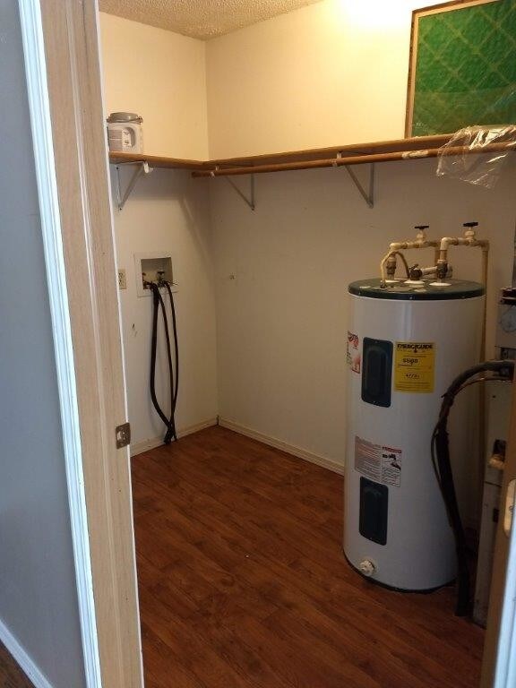 Laundry Room - 5203 N Pierson St