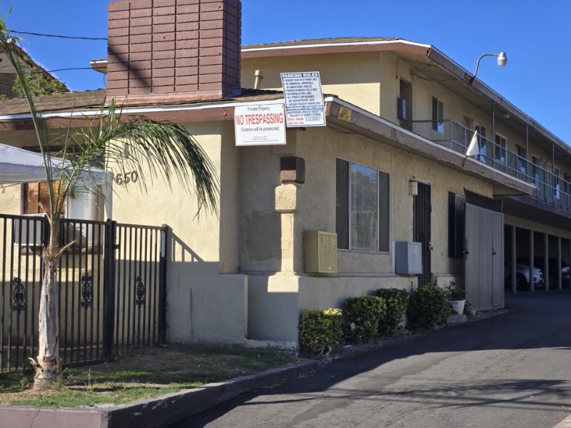 Foto del edificio - 650 N Mountain View Ave