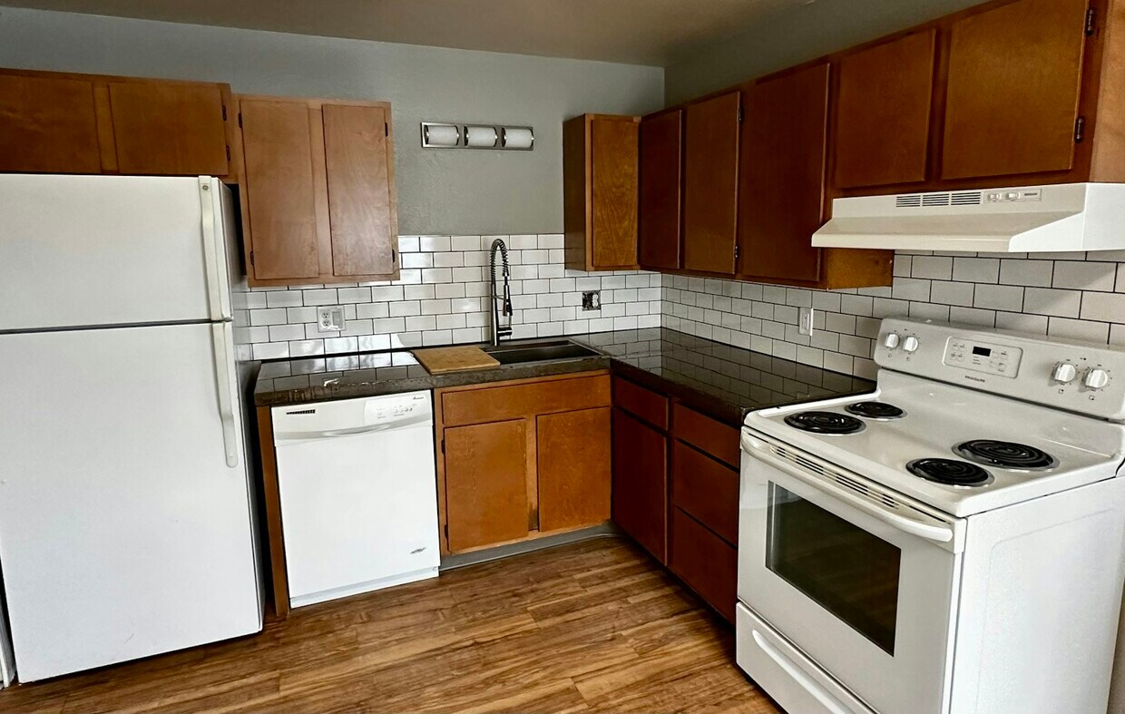 Foto principal - 1648 E Pitkin St