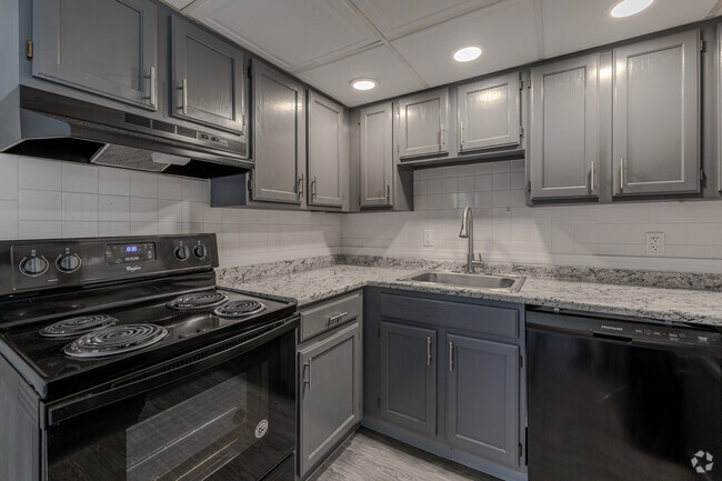 Kitchen - Carriage House Townhomes