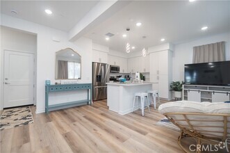 Building Photo - 17941 Olivia Ln