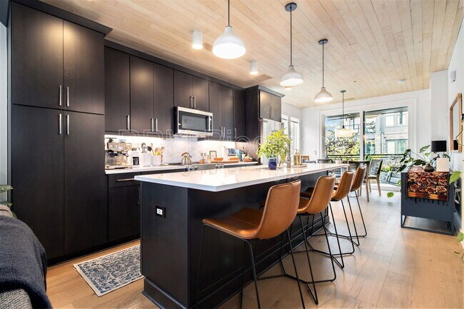 Building Photo - 395 Pratt Dr SE