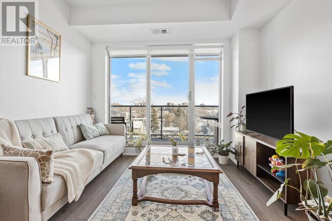 Photo du bâtiment - 7 Marquette Ave