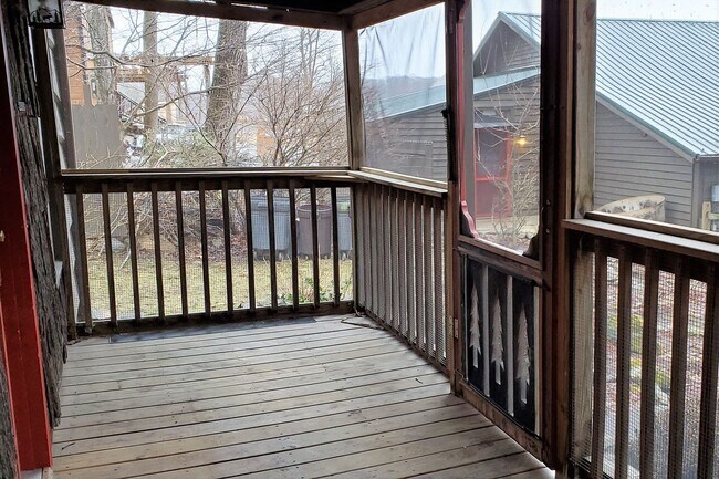 Foto del edificio - Charming 1 Bedroom Cottage off Hwy 105