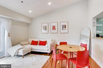 Building Photo - 3315 Wyndham Cir