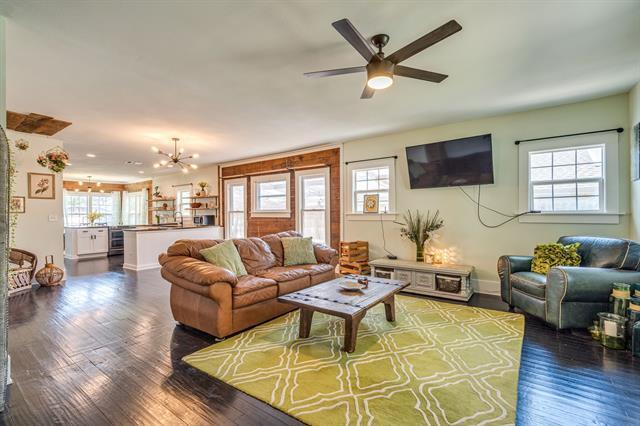 Foto del edificio - 2706 Bomar Ave