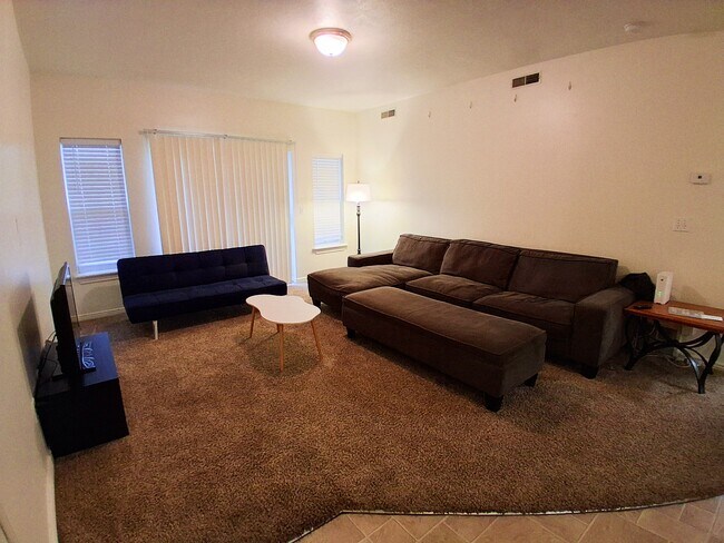 Foto del edificio - 416 N Seven Peaks Blvd