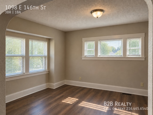Building Photo - 1098 E 146th St