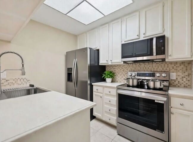 Building Photo - 11711 Memorial Dr