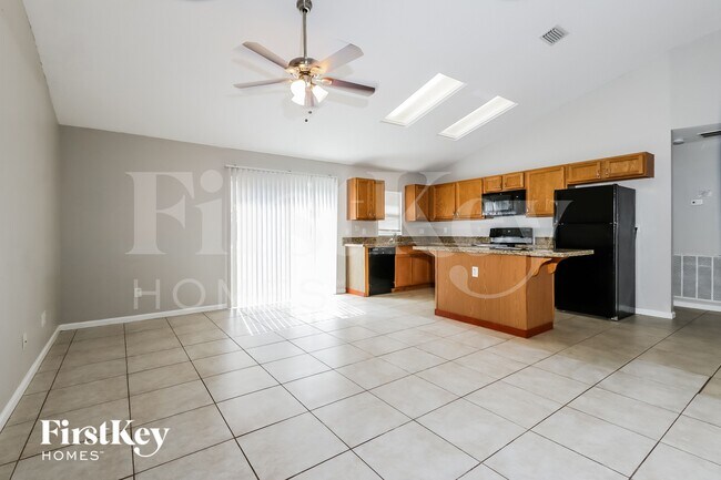 Foto del edificio - 1062 SW Longfellow Rd