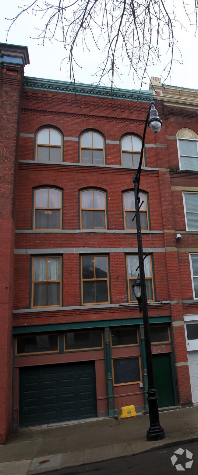 Building Photo - Lofts@215