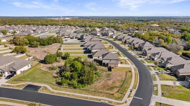 Building Photo - 440 Wolf Springs Rd