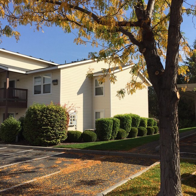 Desertbrook Apartments Kennewick, WA