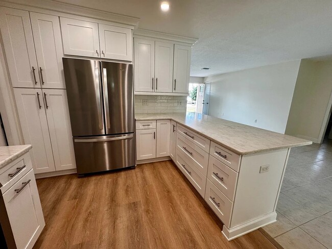 Building Photo - 2236 Northland Rd