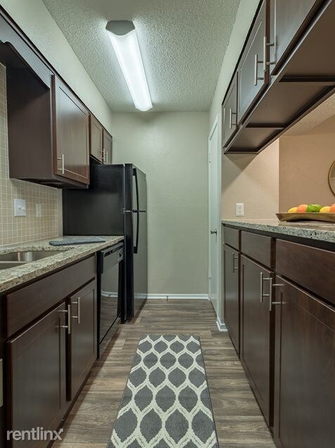 Building Photo - 2 br, 1 bath Apartment - 2012 Taxco Rd # 2 B8