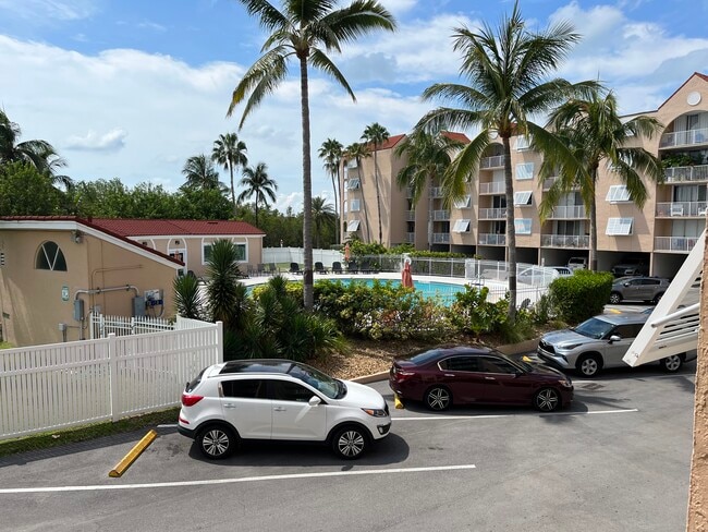 Building Photo - 3930 S Roosevelt Blvd