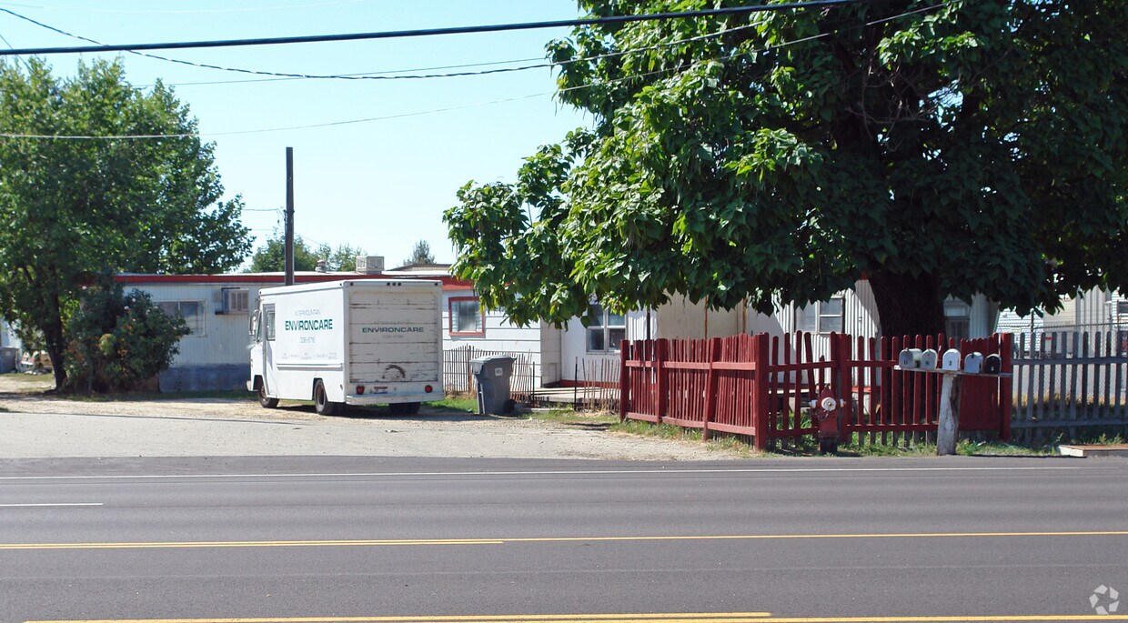 Primary Photo - 8309 W State St