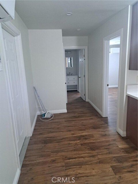 Building Photo - 3298 N Arrowhead Ave