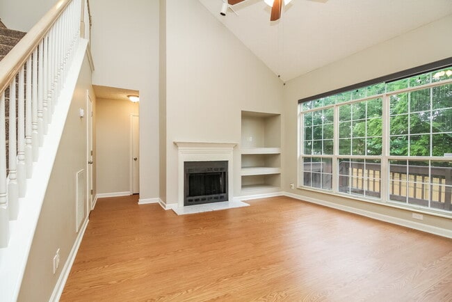 Building Photo - 5832 Murphywood Crosing