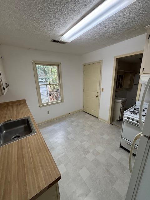 Foto del edificio - 404 W Hampton Ave