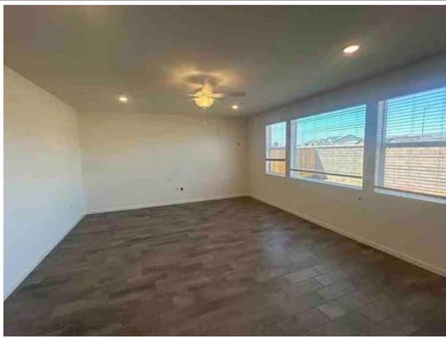 Building Photo - 6684 E Oslin Ave