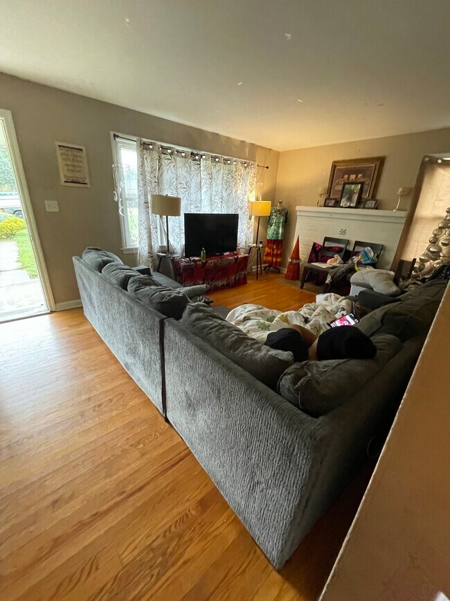 571 Wyoming Ave, Fairfield, OH 45014 House Rental in Fairfield, OH