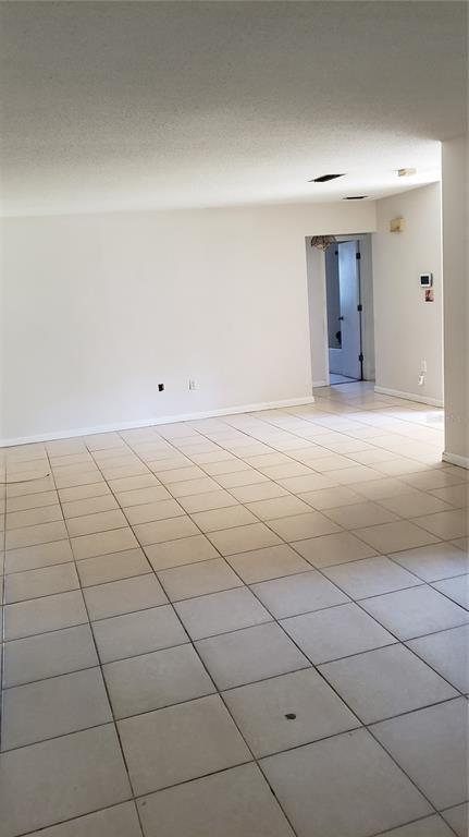 Building Photo - 617 Silver Pass