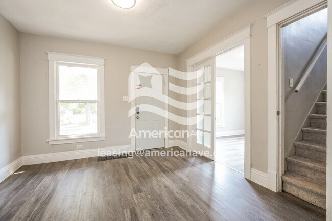 Foto del edificio - 919 E Calvert St