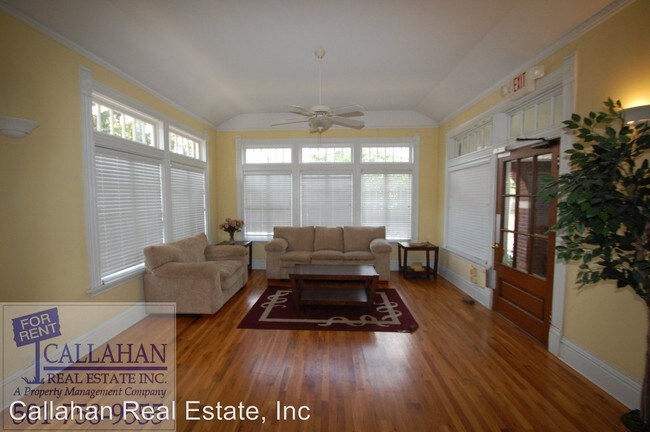 Foto del edificio - 415 E 9th St